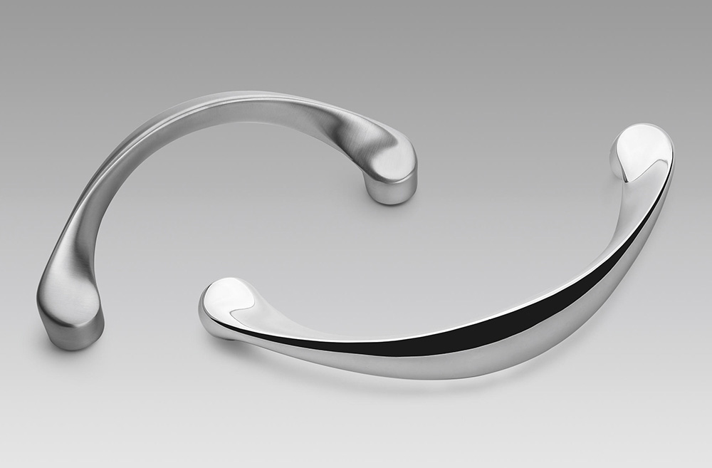 Flexion Pull Handle for Curved Door of Contemporary Design Made in Italy by Colombo Design