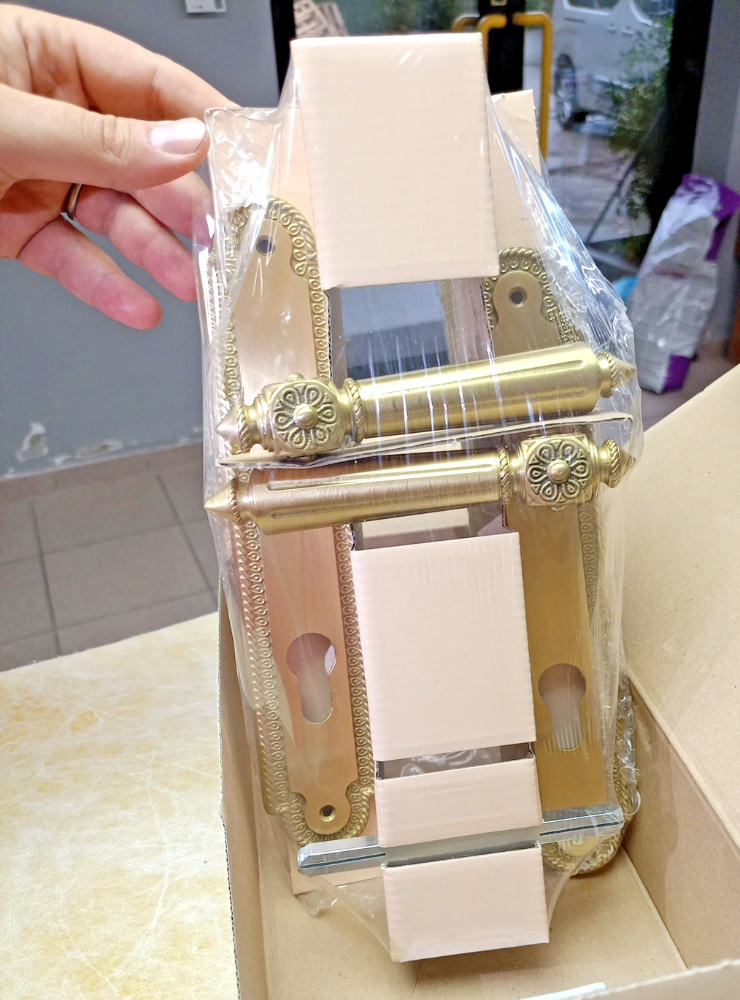 Patrizio Pasini Maniglia su Placca Fatta in Ottone