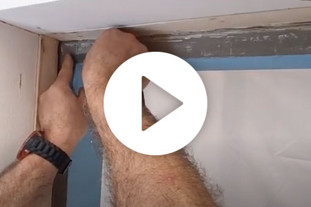 videotutorial de climatización adhesiva para pegar marcos de puertas y ventanas