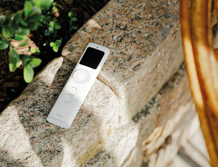 Ysia Patio io Somfy - 16-Channel Smart Remote Control for Outdoor Use