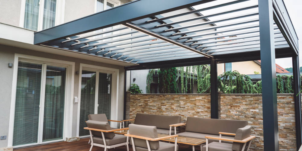 Que es una pérgola bioclimática? Funcionamiento y ventajas  Diseños de  pérgola, Diseño de jardín moderno, Pérgolas