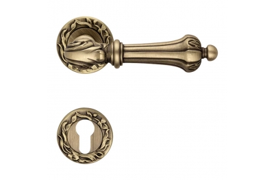 Charme Maniglia per Porta su Rosetta Tonda Linea Calì Vintage