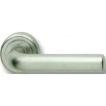 Coppia di Maniglie Ghidini Modello Cinzia OCS M18 con Rosette e Bocchette