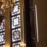 Glamor Maniglione per Porta su Placca con Sistema Antintrusione Invisibile Linea Calì Design