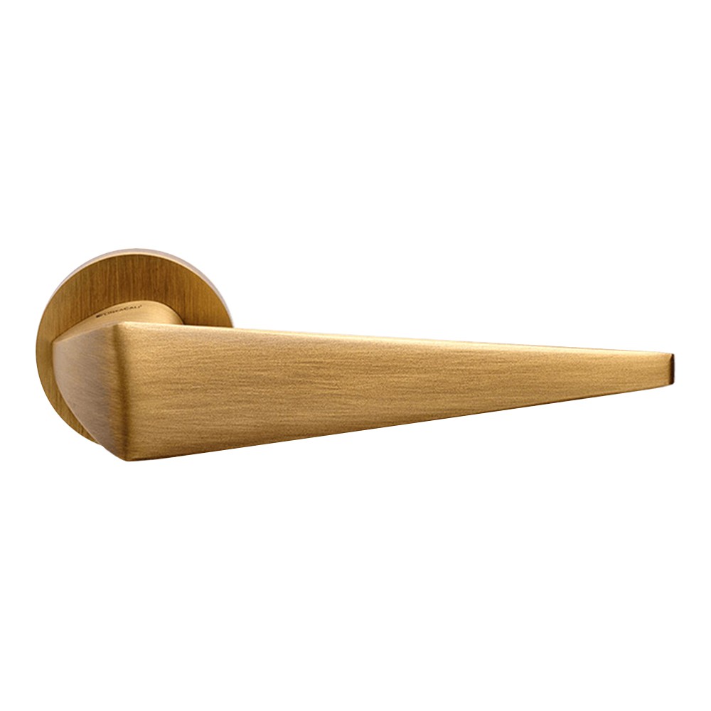 Komfort Patiné Maniglia per Porta su Rosetta Curiosa e Particolare Linea Calì