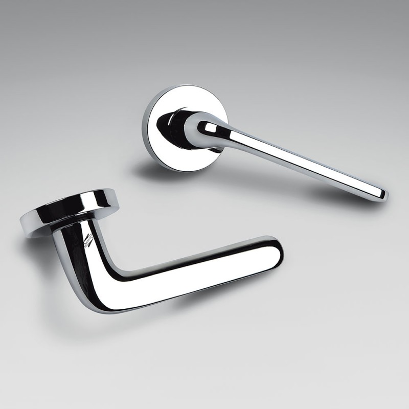 Roboquattro Cromo Lucido Maniglia per Porta su Rosetta Liscia Senza Spigoli by Colombo Design