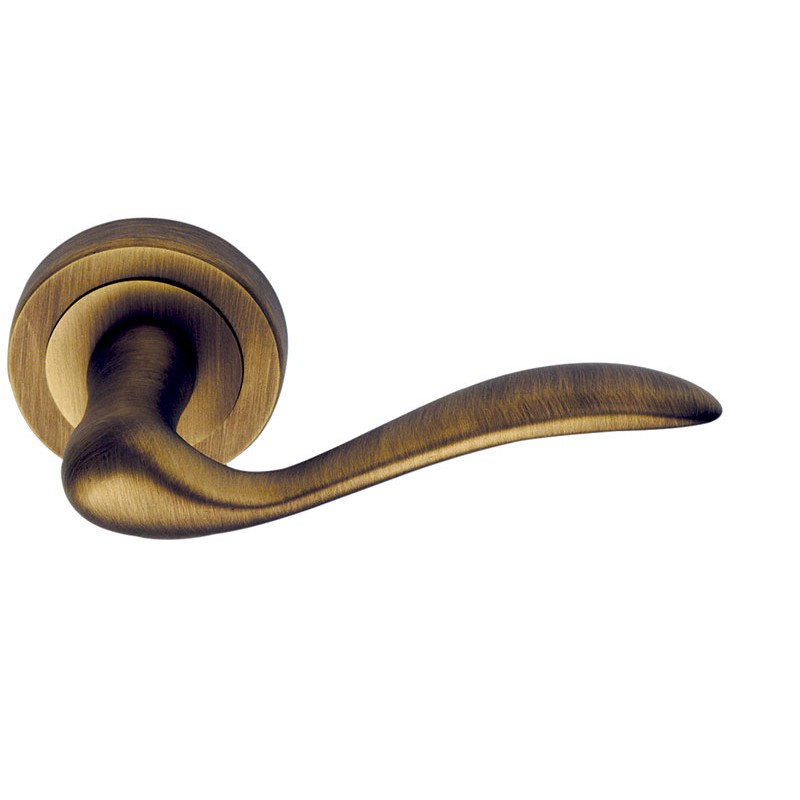 Valencia Maniglia in Ottone per Porta su Rosetta Tonda Easy Line PFS Pasini